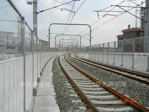高铁声屏障