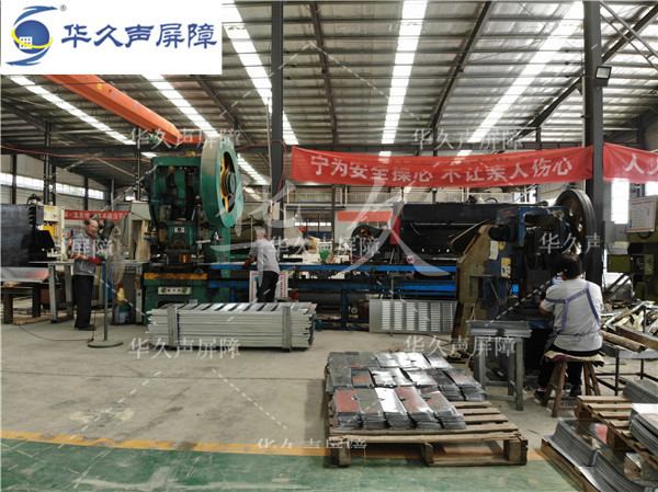 声屏障侧板冲压车间